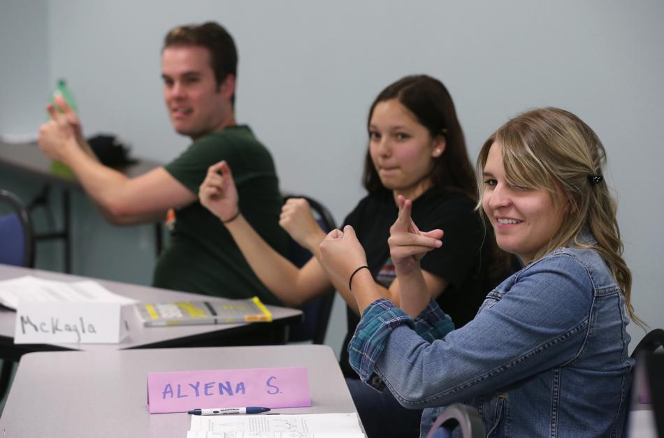116977american_sign_language_class.jpg Nevada News Press